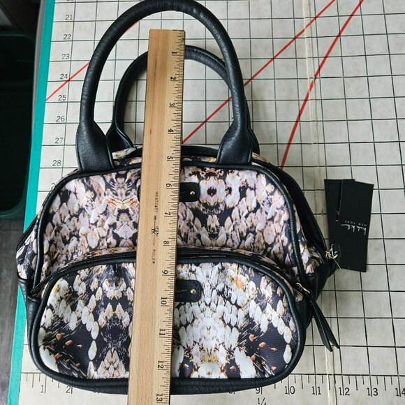 Nicole Miller 2 Bag Cosmetic Toiletry Set Black w Snake Skin NY8015 New W Tag - Picture 10 of 11